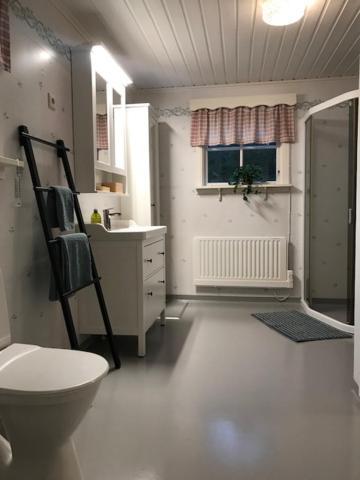 Schwedischer Waldhof -Marie- In Einsamer Lage โอมอล ภายนอก รูปภาพ